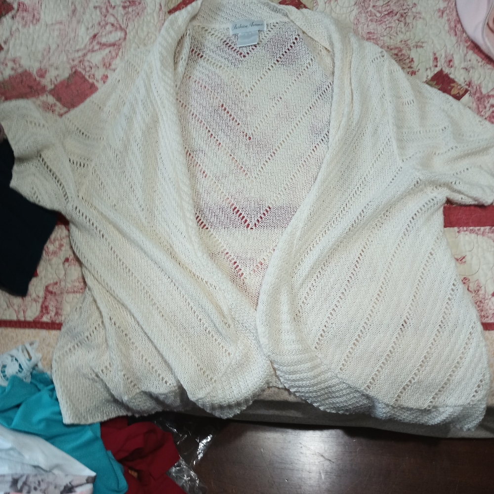 White fashion Avenue cardigan